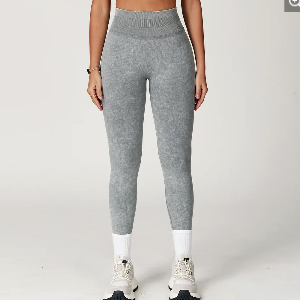 NWT Minibeast soft sculpt bbl leggings grey size large - Picture 4 of 6